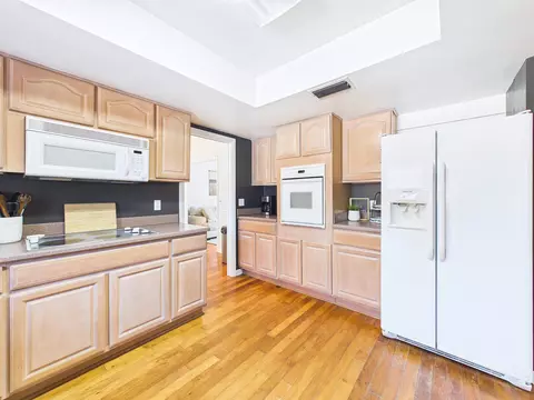 Kitchen - 206 Pineland St, Perry, FL 32348 photo 3 of 3
