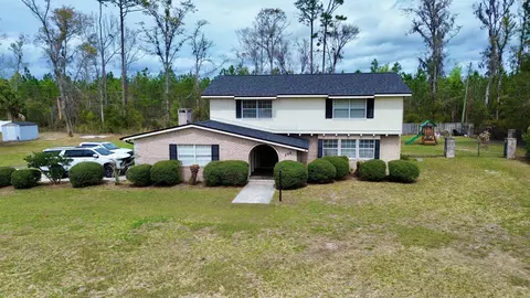 Exterior - 206 Pineland St, Perry, FL 32348 photo 14 of 14