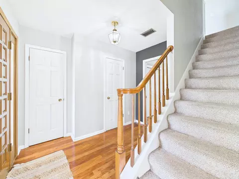 Entry Way - 206 Pineland St, Perry, FL 32348 photo 1 of 2