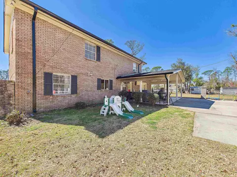Exterior - 206 Pineland St, Perry, FL 32348 photo 12 of 14