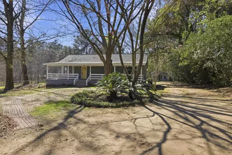 8026 Blue Smoke Dr, Tallahassee, FL 32312