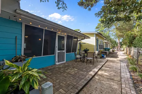 Exterior - 51 Pine St # -3, Carrabelle, FL 32322 photo 2 of 11
