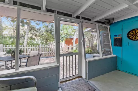 Exterior - 51 Pine St # -3, Carrabelle, FL 32322 photo 7 of 11