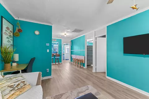 Living - 51 Pine St # -3, Carrabelle, FL 32322 photo 4 of 5