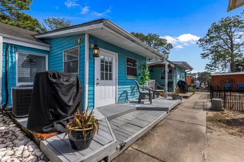 Exterior - 51 Pine St # -3, Carrabelle, FL 32322 photo 10 of 11