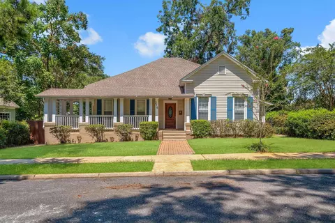 214 W Sharon St, Quincy, FL 32351