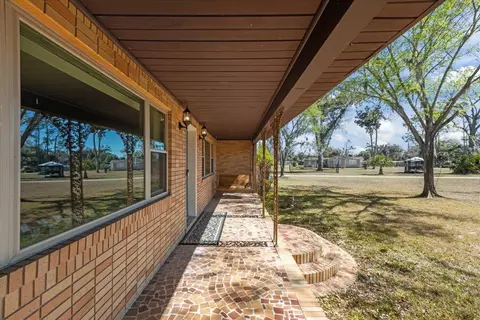 Exterior - 200 Davis Dr, Perry, FL 32348 photo 5 of 14