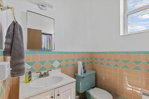 Bath - 200 Davis Dr, Perry, FL 32348 photo 5 of 5