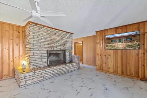 Living - 200 Davis Dr, Perry, FL 32348 photo 7 of 7