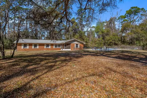 88 Canopy Ln, Crawfordville, FL 32327