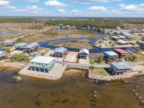 18982 Good Times Dr, Perry, FL 32348