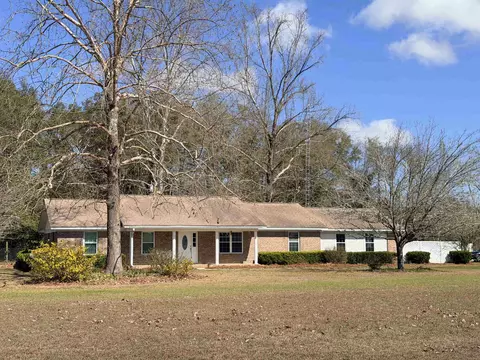 46 Glover Ln, Crawfordville, FL 32327