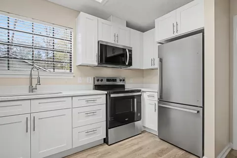 Kitchen - 3413 Native Dancer Trl, Tallahassee, FL 32309 photo 3 of 4