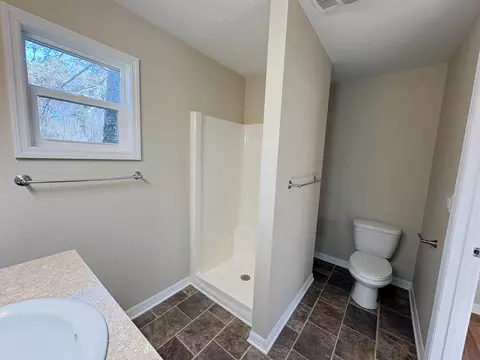 Bath - 1714 NE River Rd, Steinhatchee, FL 32359 photo 1 of 3
