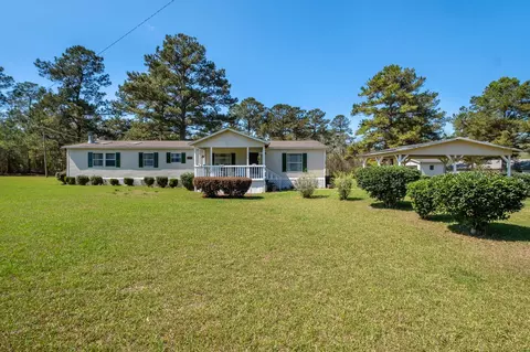 37 Whispering Pines Ln, Quincy, FL 32351