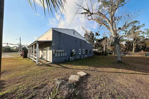 808 W Main St #N/A, Perry, FL 32347 photo 2