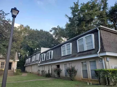2020 Continental Ave #105, Tallahassee, FL 32304