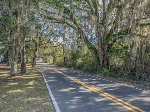 181 Aaron Strickland Rd, Crawfordville, FL 32327