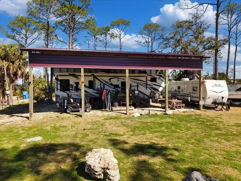 270 Kingfisher Rd, Perry, FL 32348