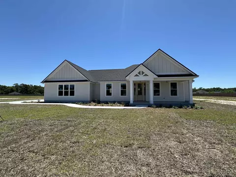 137 Golden Loop, Crawfordville, FL 32327