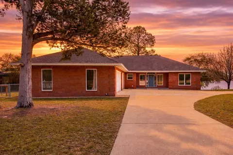 288 N Silver Lake Rd, Marianna, FL 32448