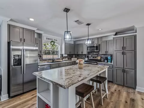 22 Posey Rd, Crawfordville, FL 32327