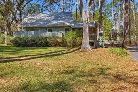 407 Nottingham Ct, Tallahassee, FL 32312