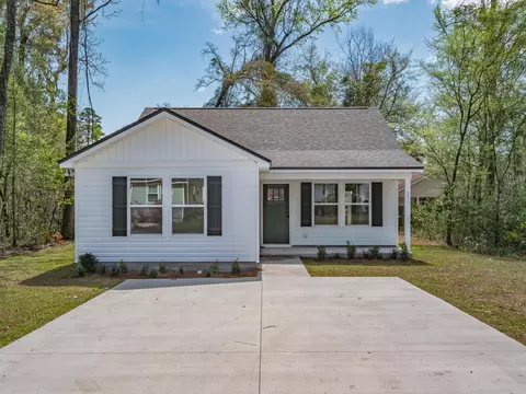 86 Shar-mel-re Ln, Crawfordville, FL 32327