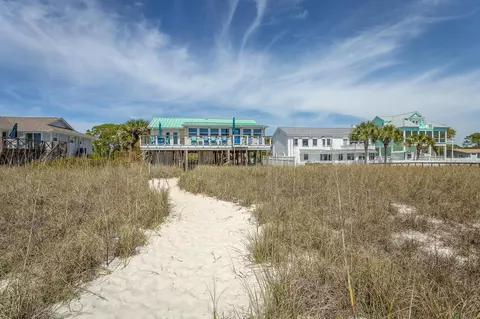 1139 Alligator Dr, Alligator Point, FL 32346