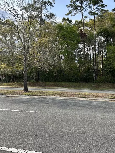 1912 Miccosukee Rd, Tallahassee, FL 32308