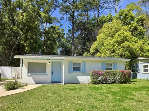 2032 Warwick St, Tallahassee, FL 32310