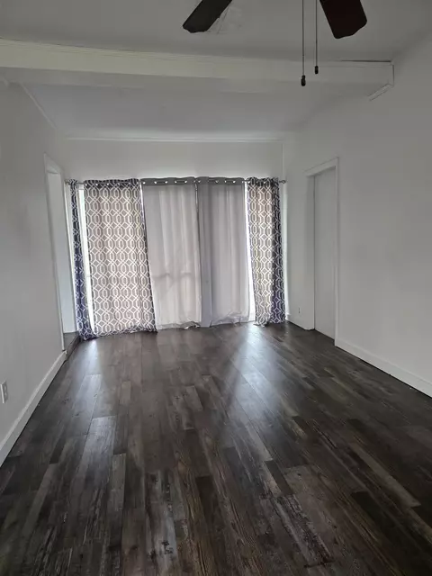 Living - 309 W Oak St, Perry, FL 32347 photo 1 of 1