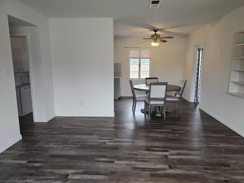 Dining - 309 W Oak St, Perry, FL 32347 photo 1 of 1