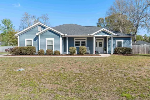 183 Carousel Cir, Crawfordville, FL 32327