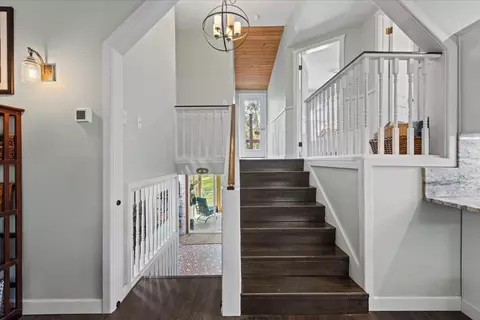 Entry Way - 1506 NE Cedar St, Steinhatchee, FL 32359 photo 2 of 6