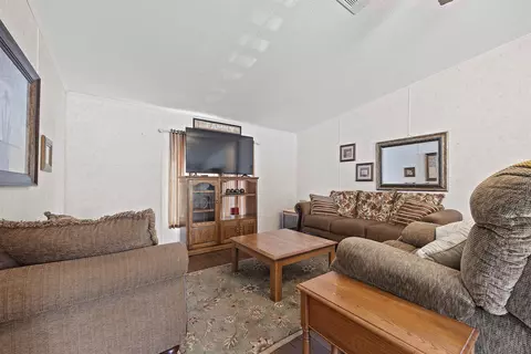 106 Crit Jones Dr, Perry, FL 32348 photo 4