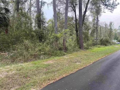 24 Maxson Rd, Crawfordville, FL 32327