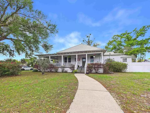 Exterior - 602 W Bay St, Perry, FL 32347 photo 8 of 15