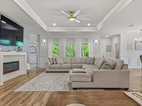 98 Getaway Ln, Crawfordville, FL 32327