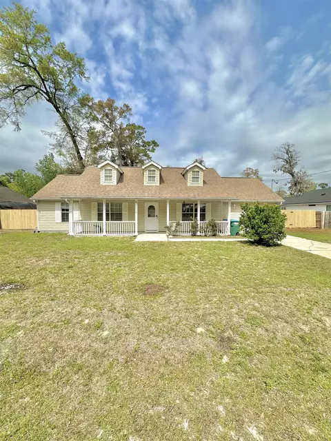 16 Pueblo Trl, Crawfordville, FL 32327