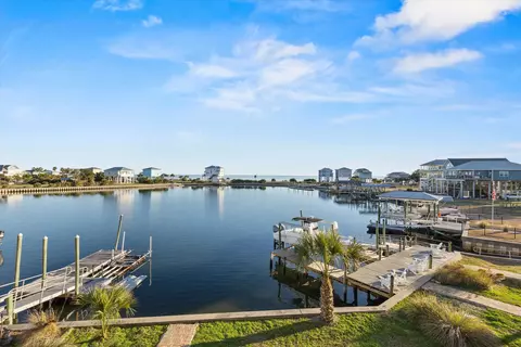 29 Walker Creek Dr, Crawfordville, FL 32327