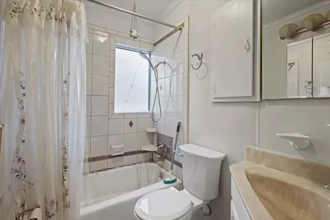 Bath - 210 S Center St, Perry, FL 32347 photo 1 of 1