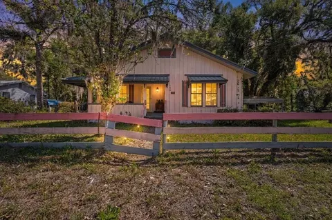 Exterior - 210 S Center St, Perry, FL 32347 photo 2 of 5