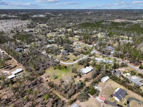 View/Area - 201 State St, Perry, FL 32348 photo 3 of 12