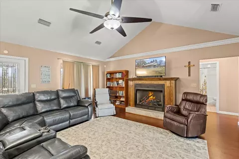 Other - 201 State St, Perry, FL 32348 photo 2 of 9