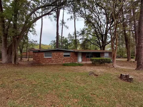 2412 Almond Dr, Tallahassee, FL 32303