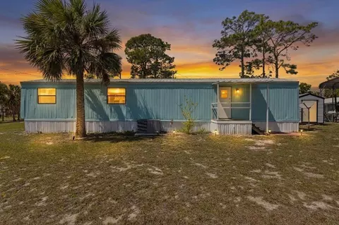 1707 NE Cypress St, Steinhatchee, FL 32359 photo 3
