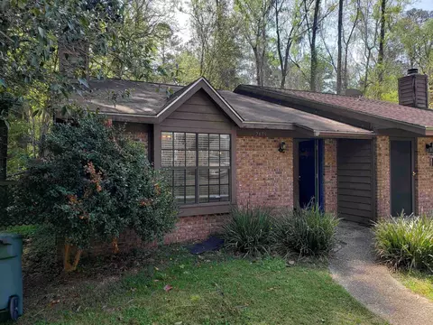 2179 Victory Gdn, Tallahassee, FL 32301