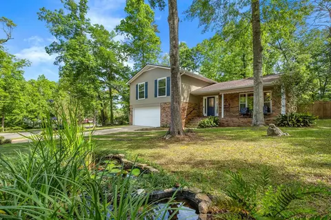 3661 Barbary Dr, Tallahassee, FL 32309