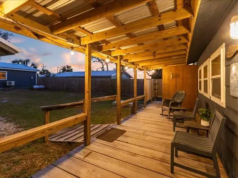 Exterior - 603 SE Riverside Dr, Steinhatchee, FL 32359 photo 14 of 14